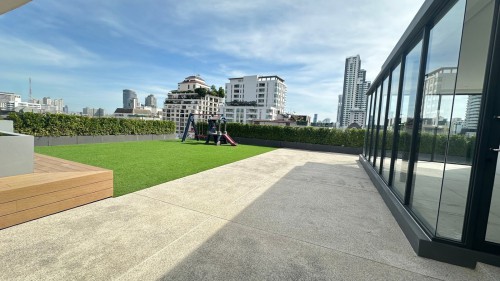 THE KNIGHT Sukhumvit 31 Residence